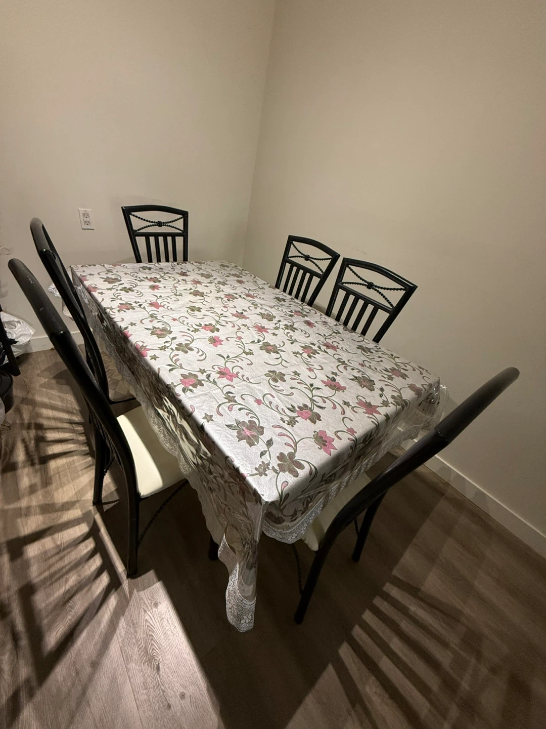Glass Top Dining Table with 6 Chairs - photo 4