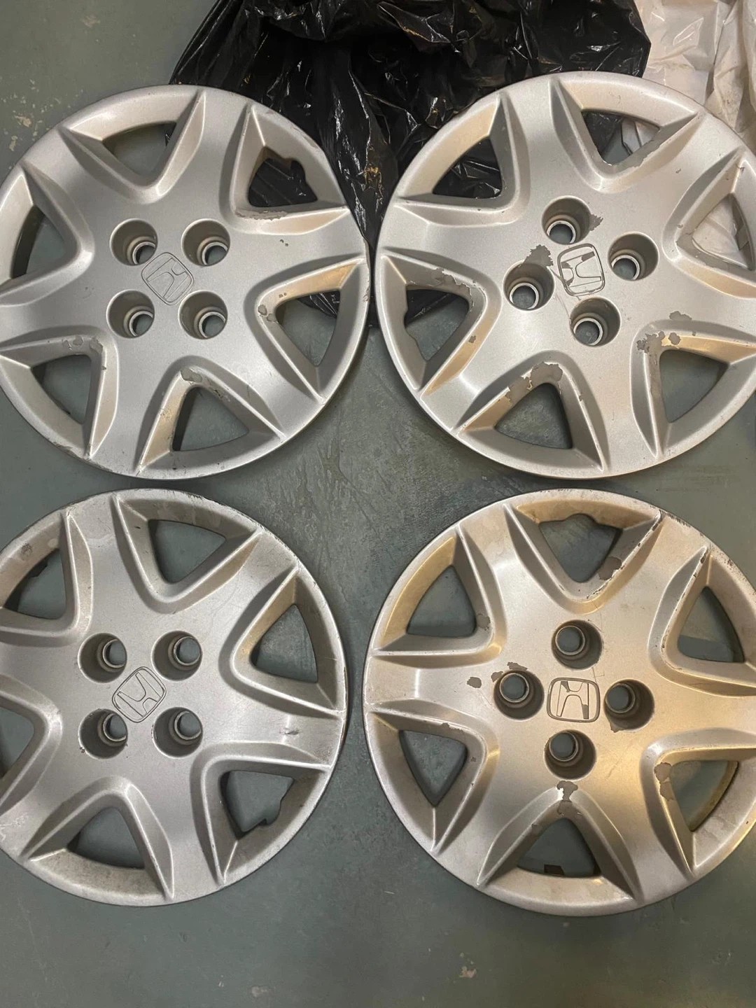 2005 Honda civic 4 Honda Hubcaps