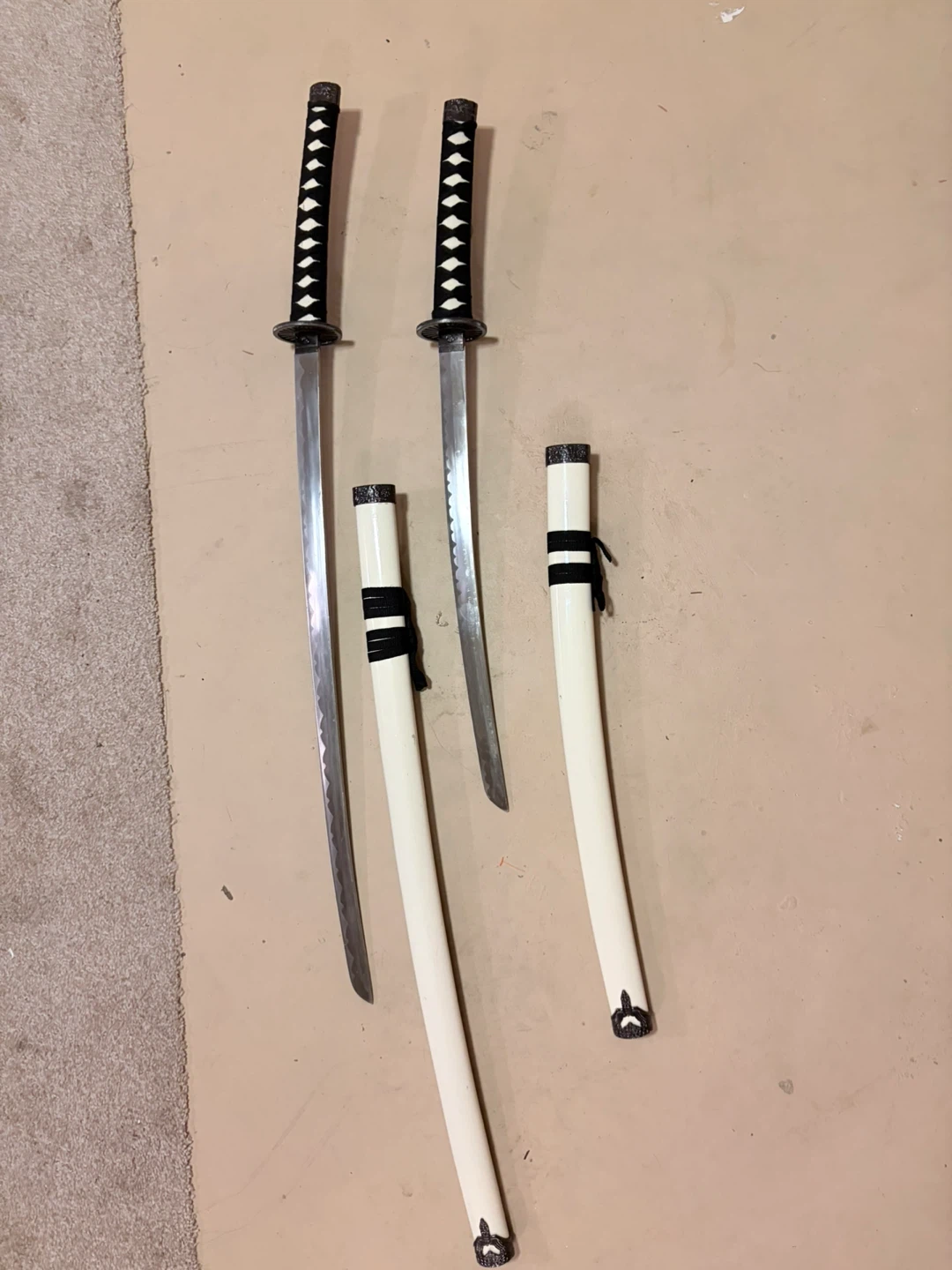 Set of 2 Decorative Katana Swords with Sheaths - photo 2