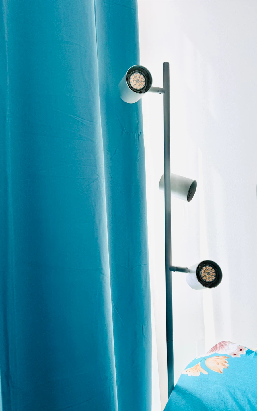 Modern Floor Lamp with 3 Spotlights