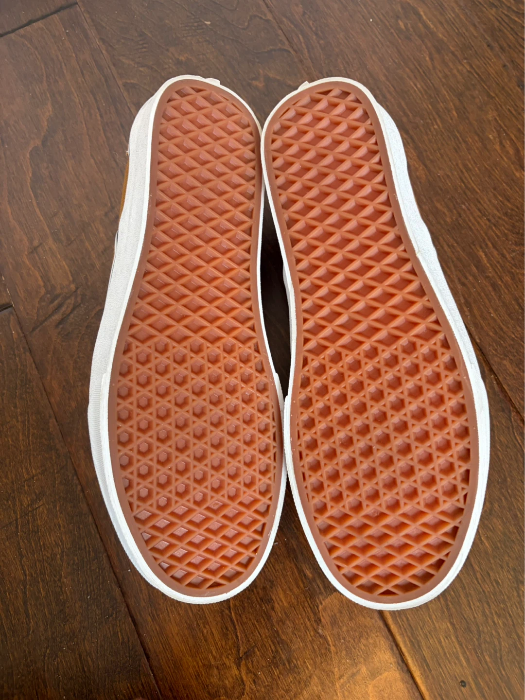 NEW Vans 9M/10.5W Slip-On Shoes - photo 2