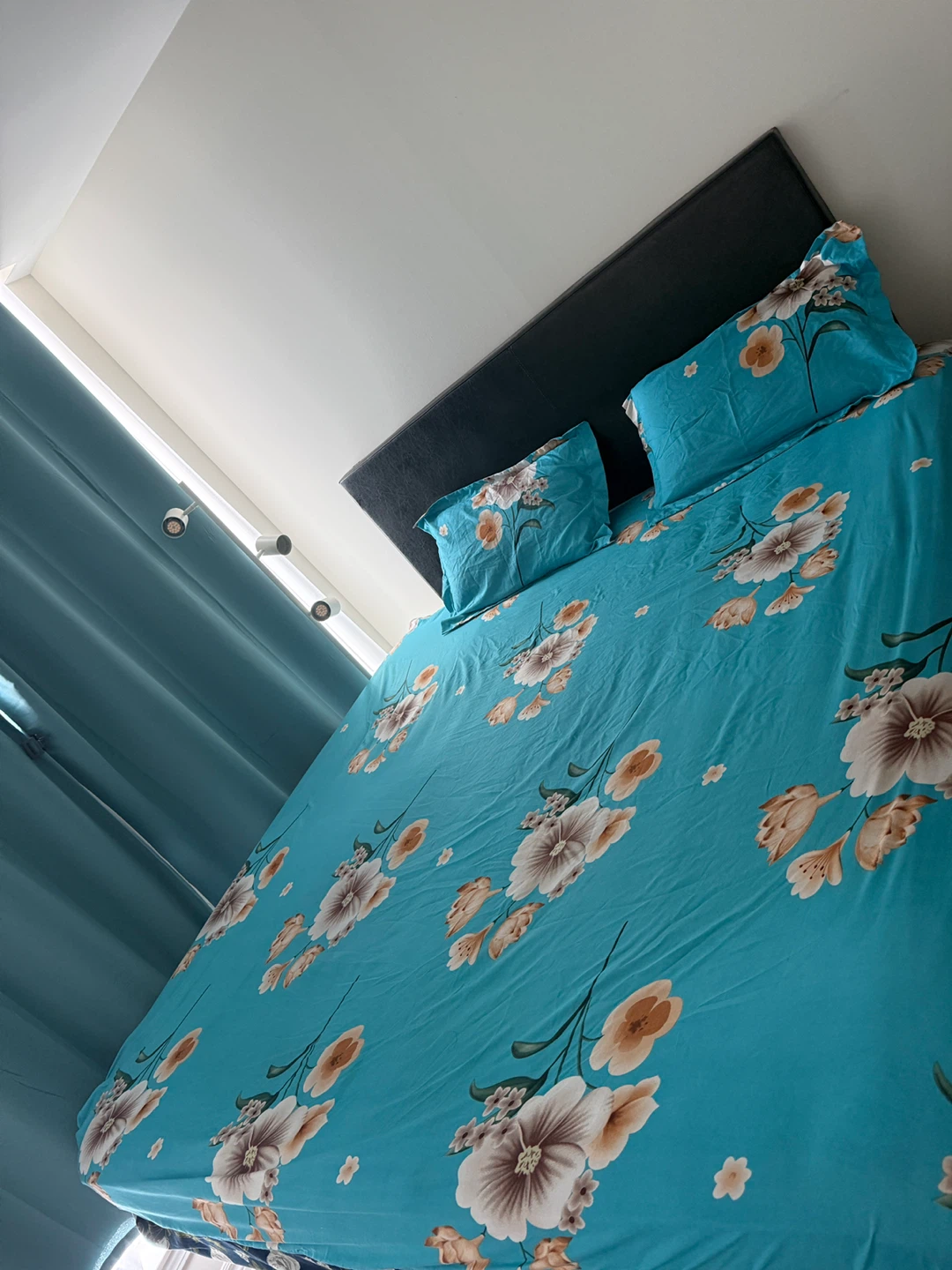 King Size Bed Frame with Headboard – Excellent Condition