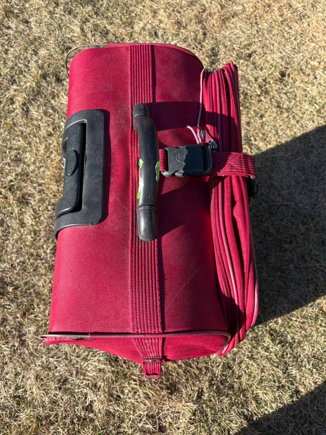 Red Delsey Luggage Suitcase 28 inches - photo 2
