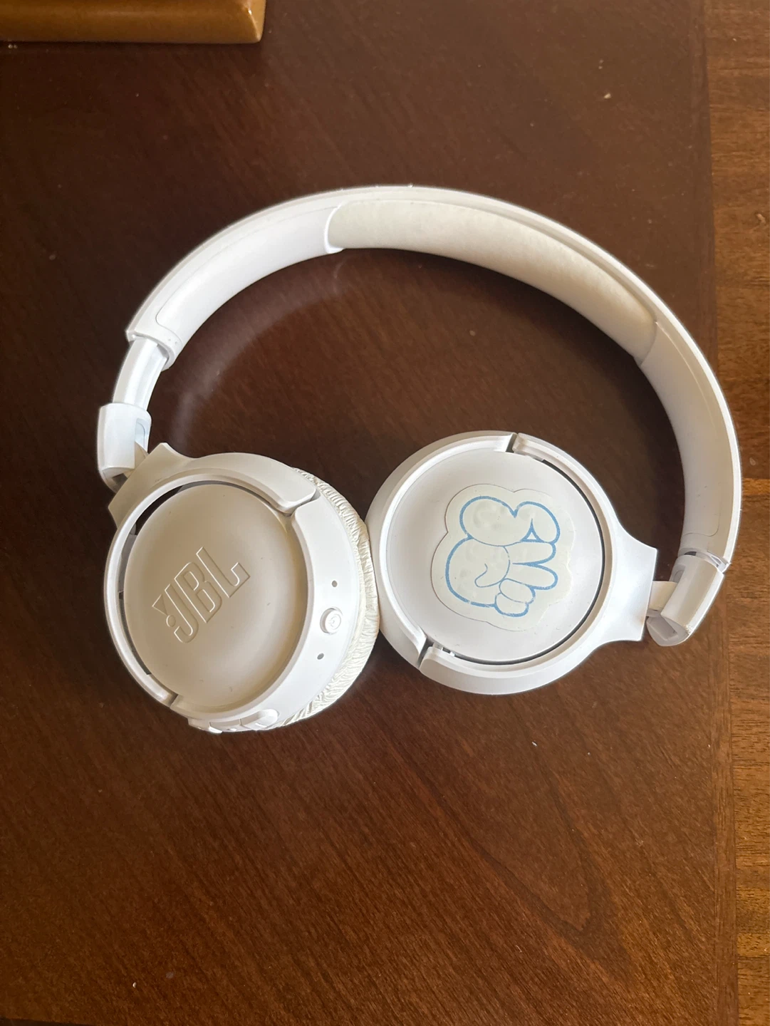 White JBL Wireless Headphones - photo 3
