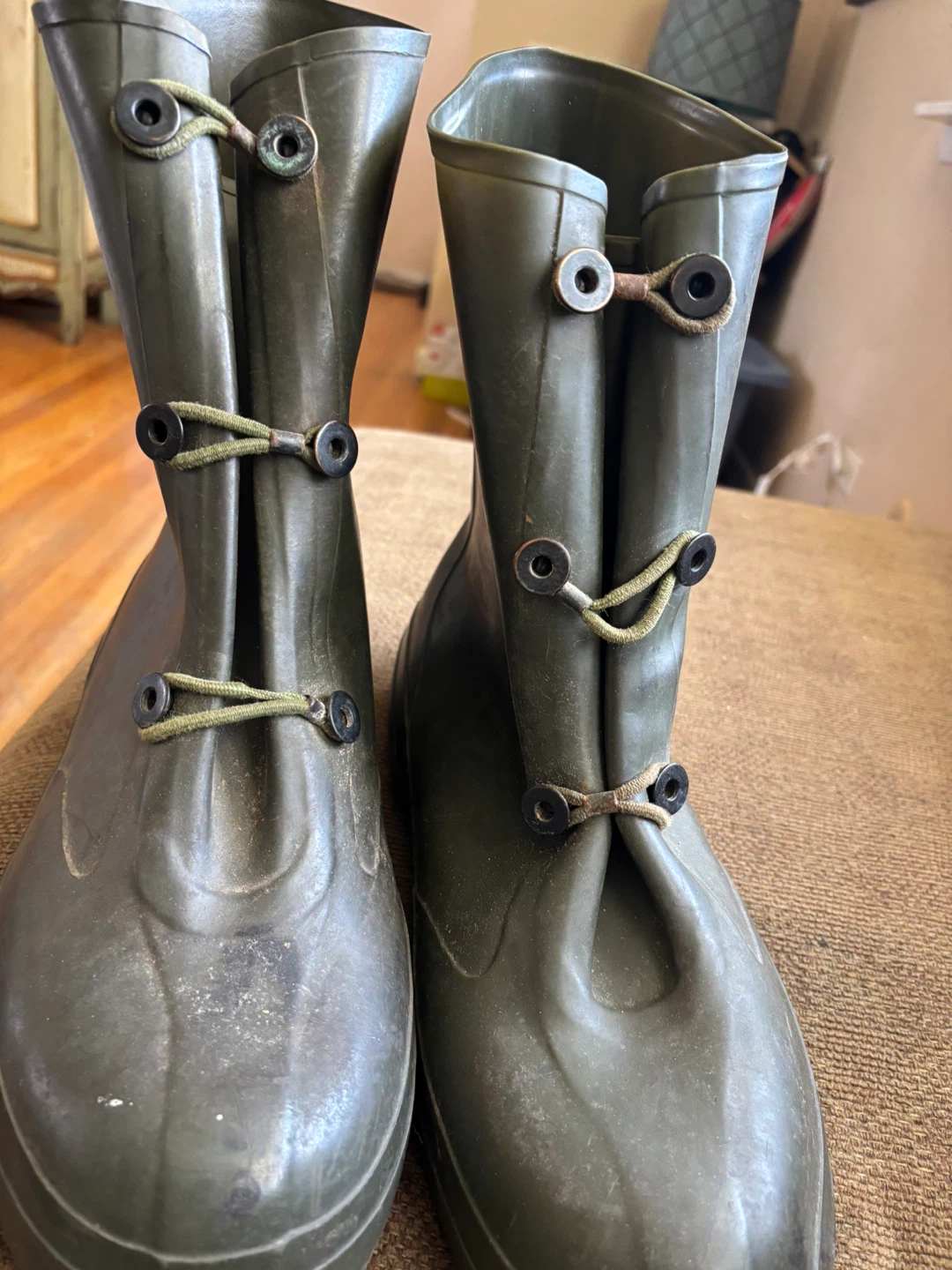 Green Rubber Boots 11 vintage