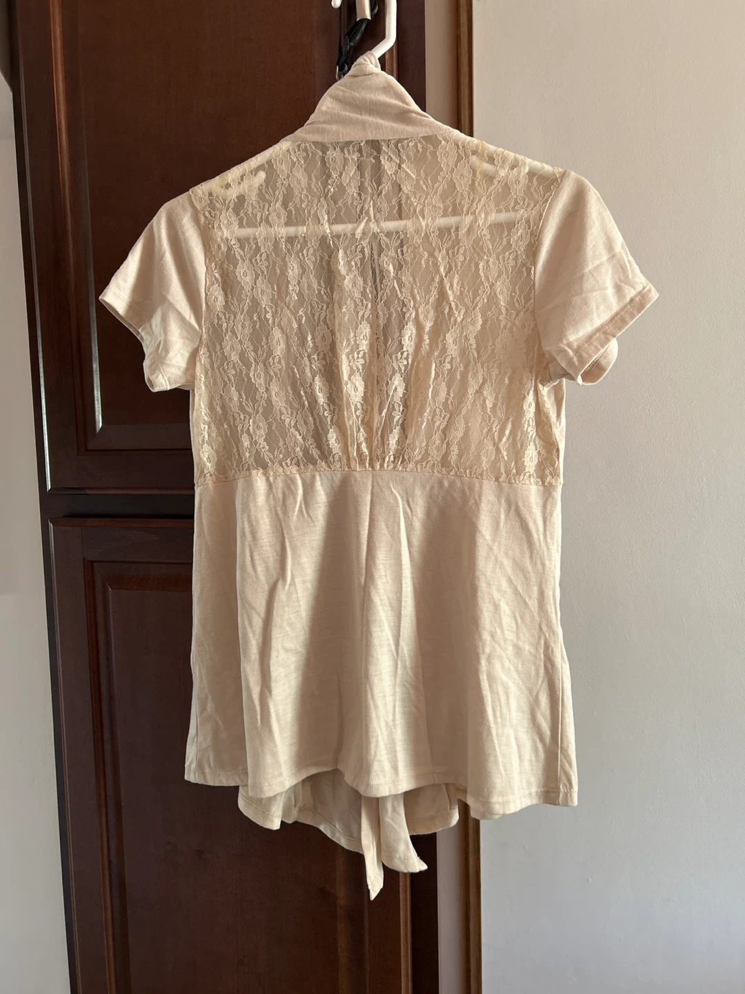 Women's Lace Back Short Sleeve Cardigan - photo 2