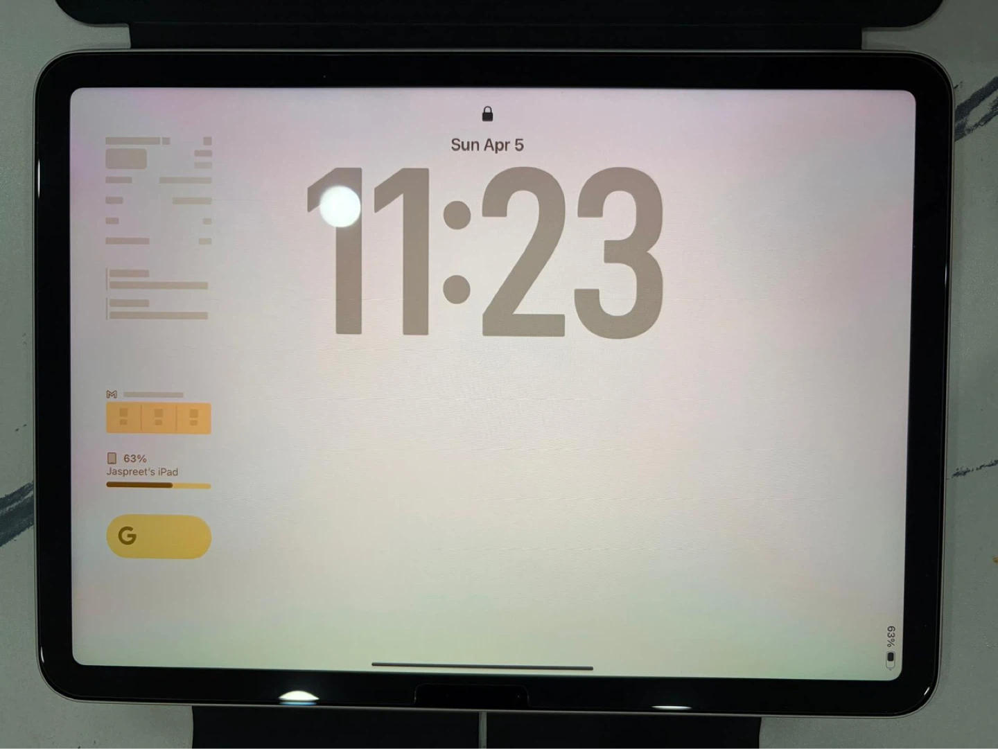 Apple iPad Air 6th gen M2 and 256GB – Like New | Premium Bundle - photo 4