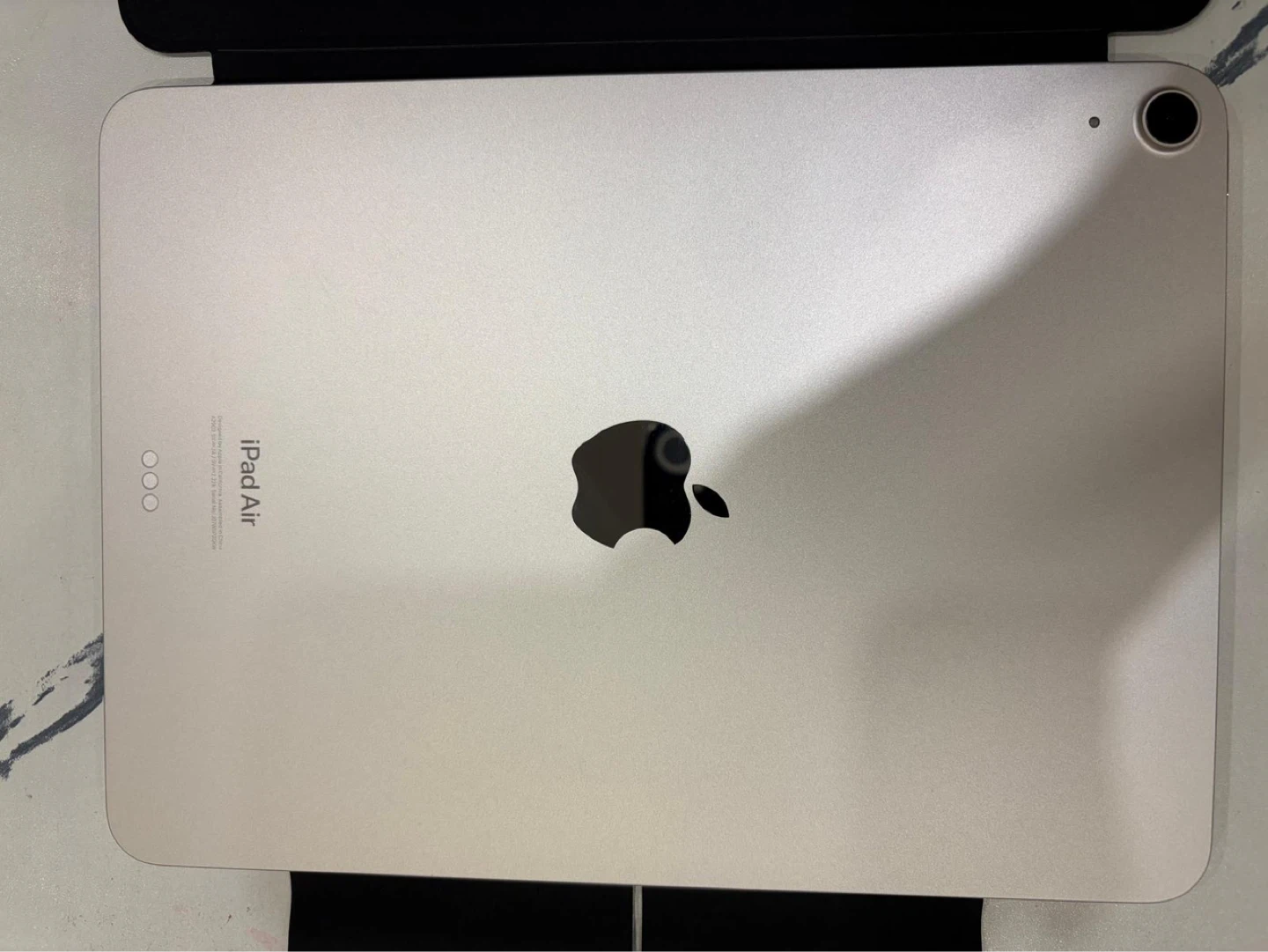 Apple iPad Air 6th gen M2 and 256GB – Like New | Premium Bundle