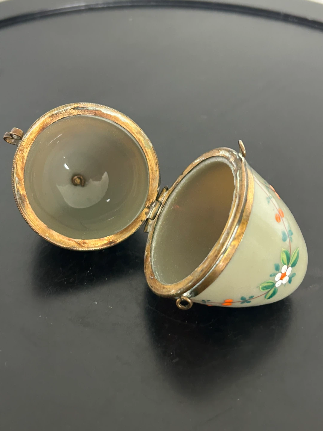 Antique Victorian Bristol Glass Egg Trinket Box - photo 2