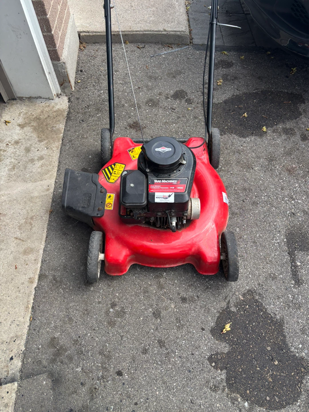 Yard Machines Lawn Mower - photo 2