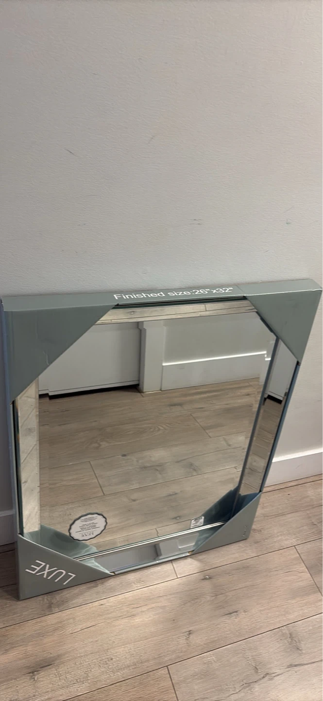 LUXE 26"x32" Finished Size Mirror - photo 4