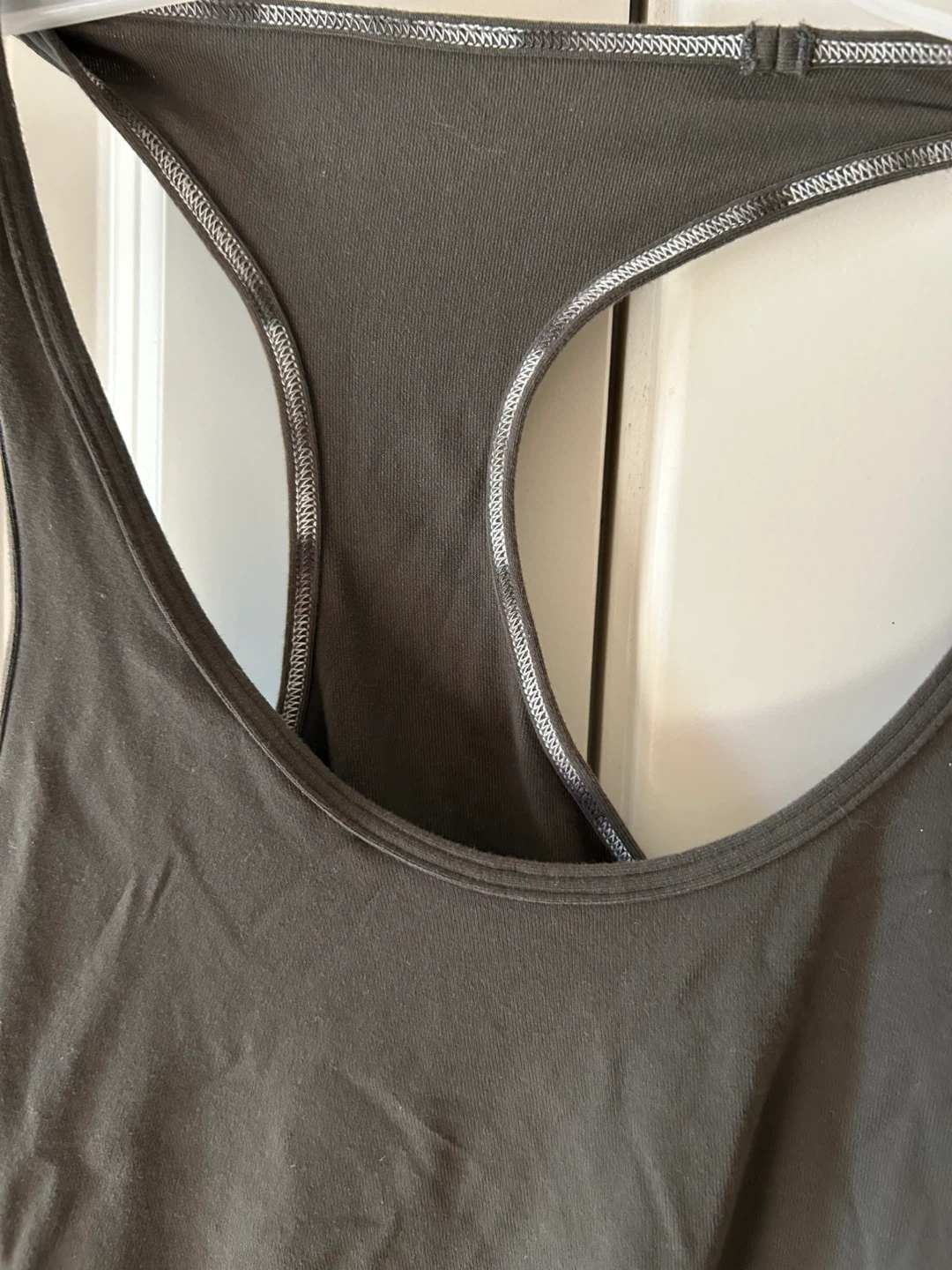 Lululemon Tank Top size 8 - photo 2