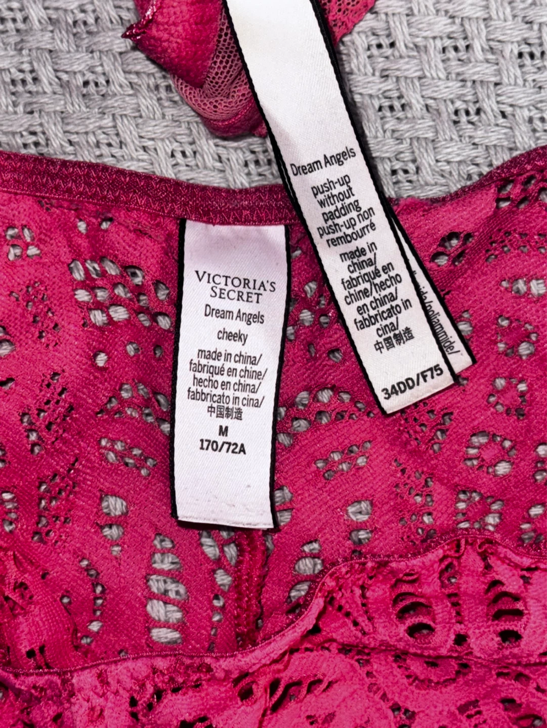 Pre-loved Victoria's Secret Bra & Cheeky Panty Set - Salmon, - photo 2