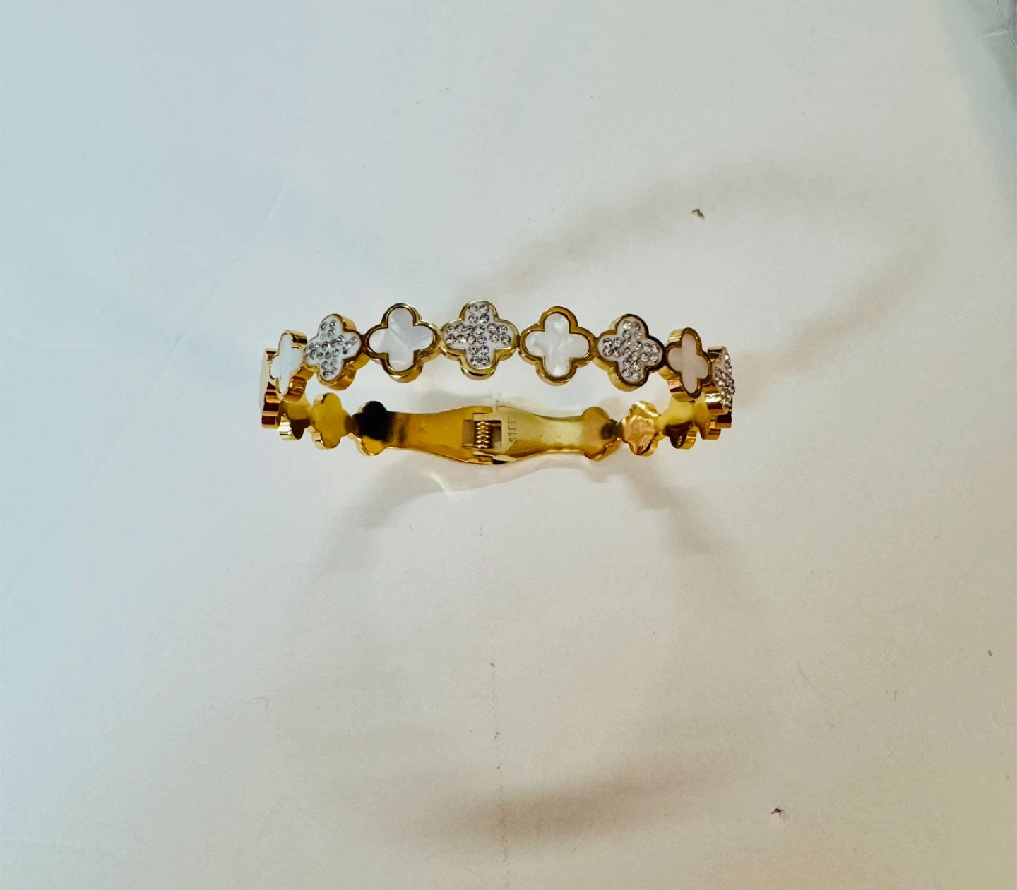 NEW! 18K Gold Plate Clover Bracelet w CZ’s  and Mother of Pearl - photo 2
