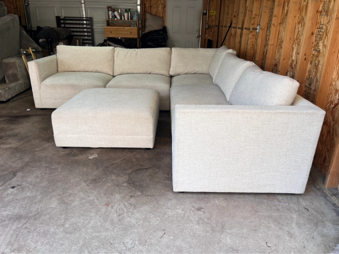 FREE DELIVERY - Bernhardt Large Sectional w/ Ottoman - photo 3