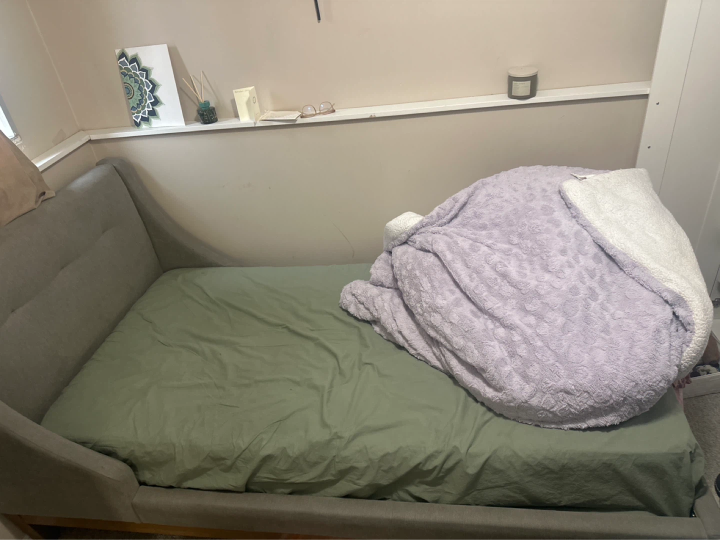 Grey Upholstered Daybed/Sofa Bed