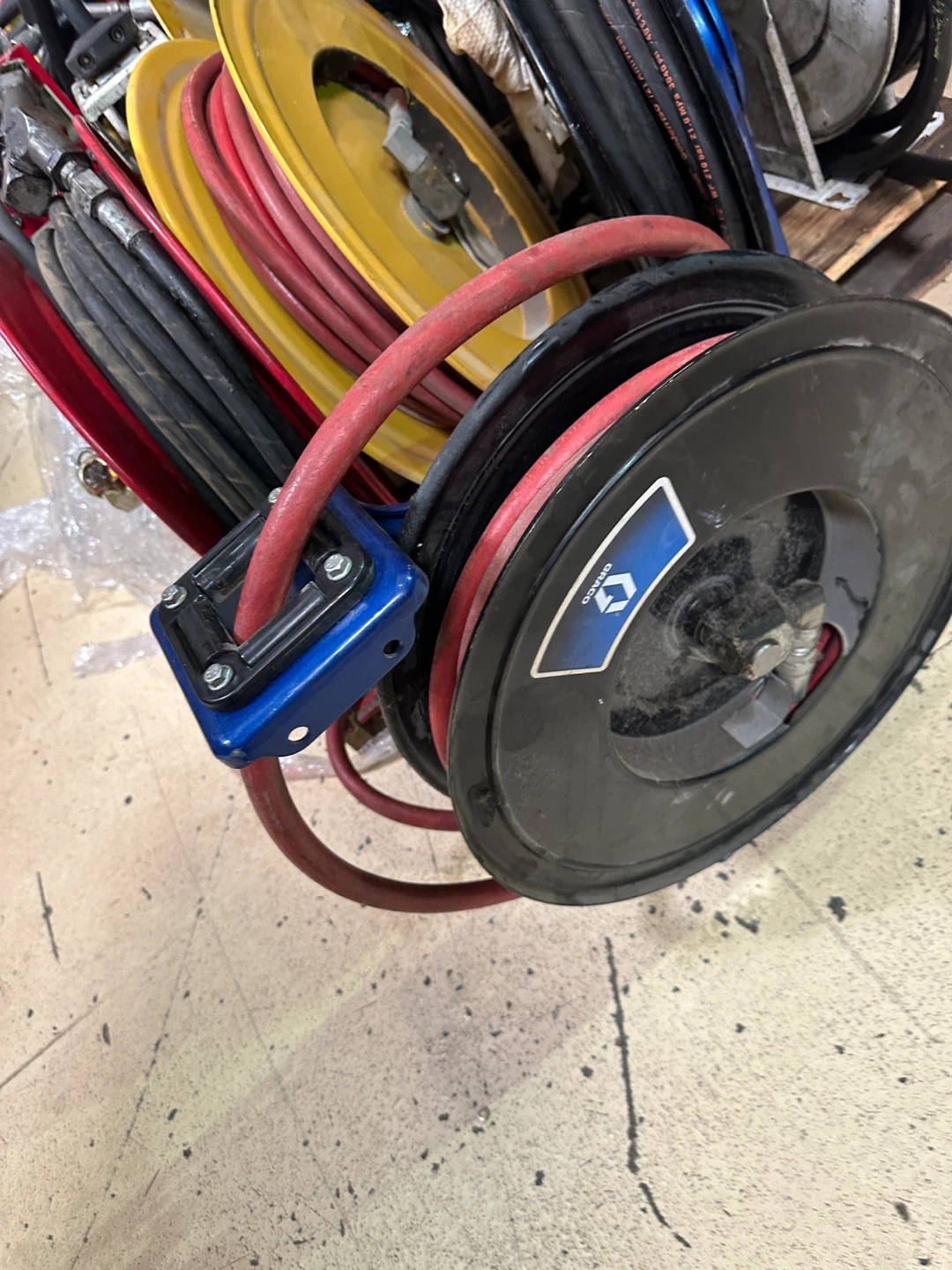 Graco Air Hose Reels (3) - photo 3