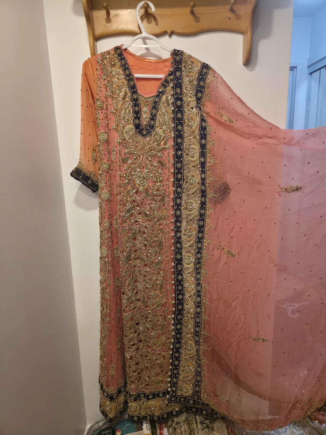 Peach Embellished bridal maxi with Clutch - photo 5