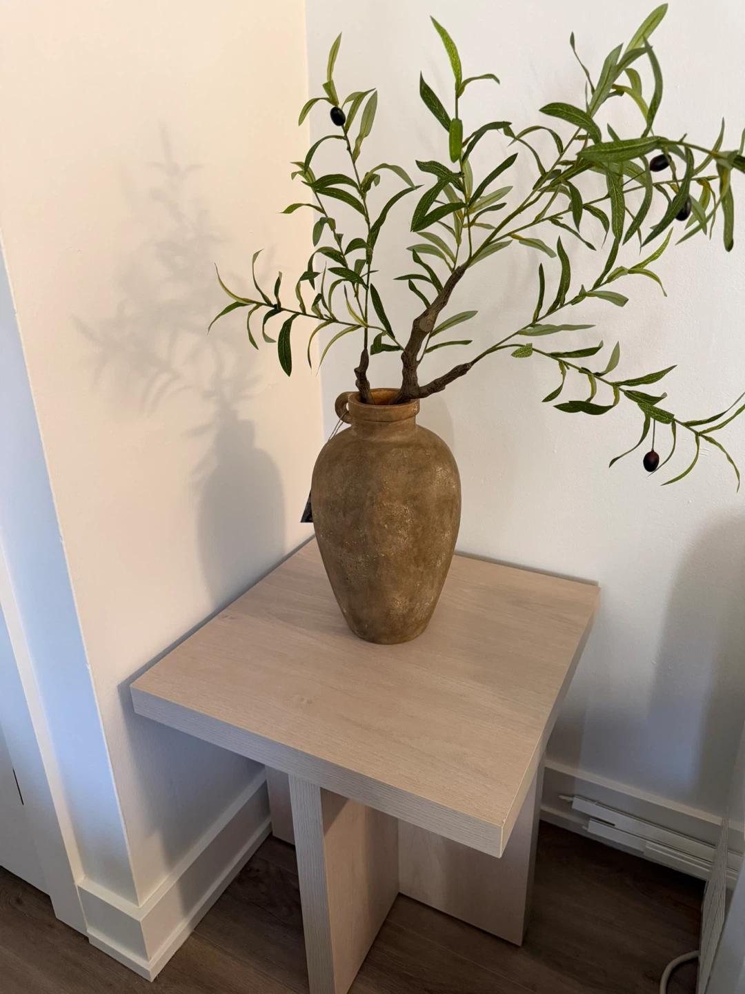 Beautiful 3 Decorative Pots - photo 2