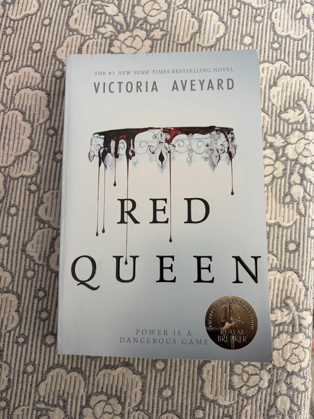 Victoria Aveyard Red Queen Series Books 1-4 - photo 2