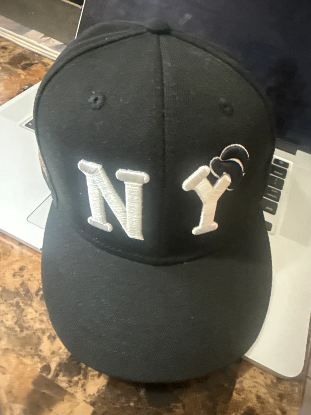 Rings & Crowns Black "NY BLK YANKEES" Baseball Cap
