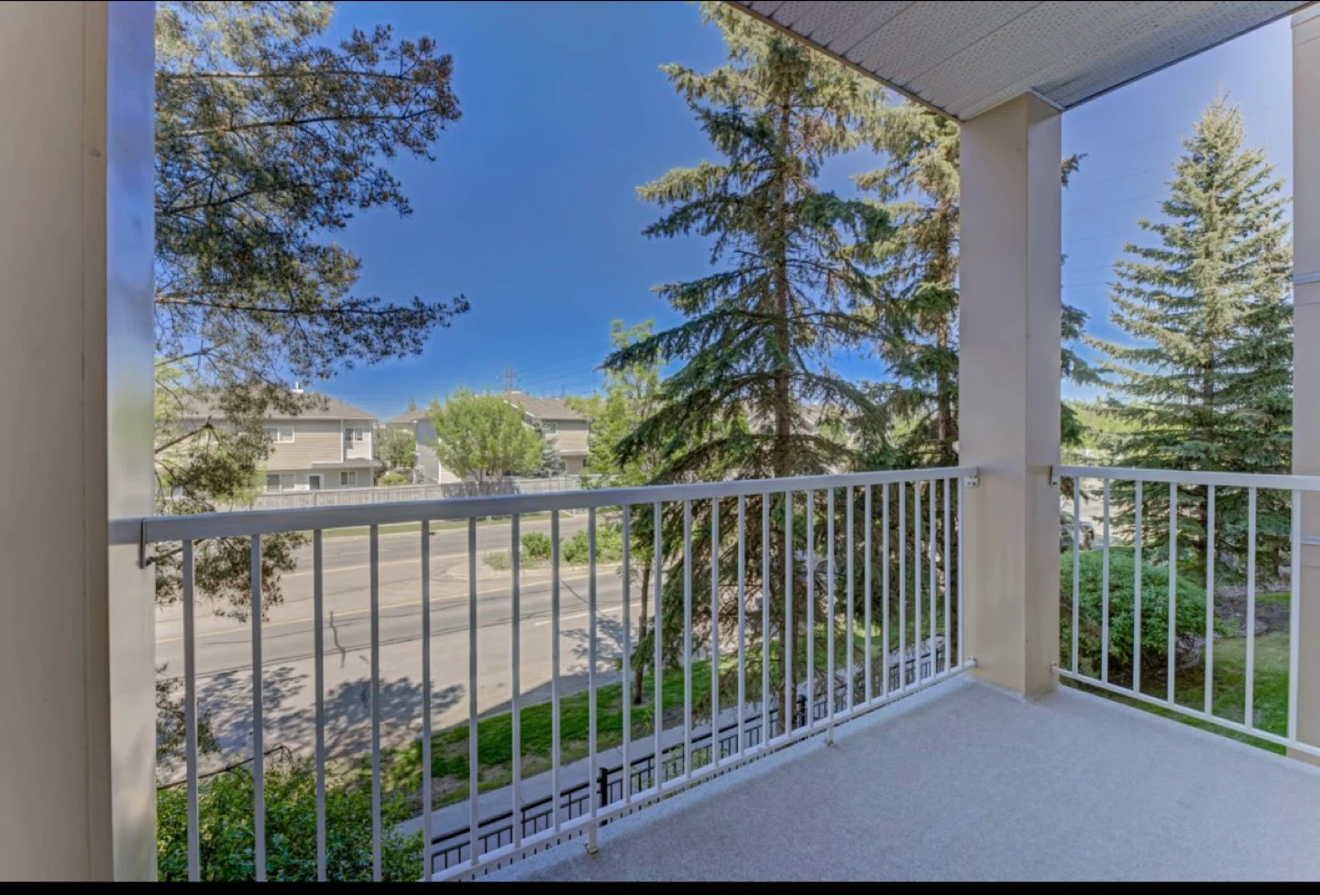 2 bedrooms and 2 bathrooms in Ellerslie crossing - photo 3