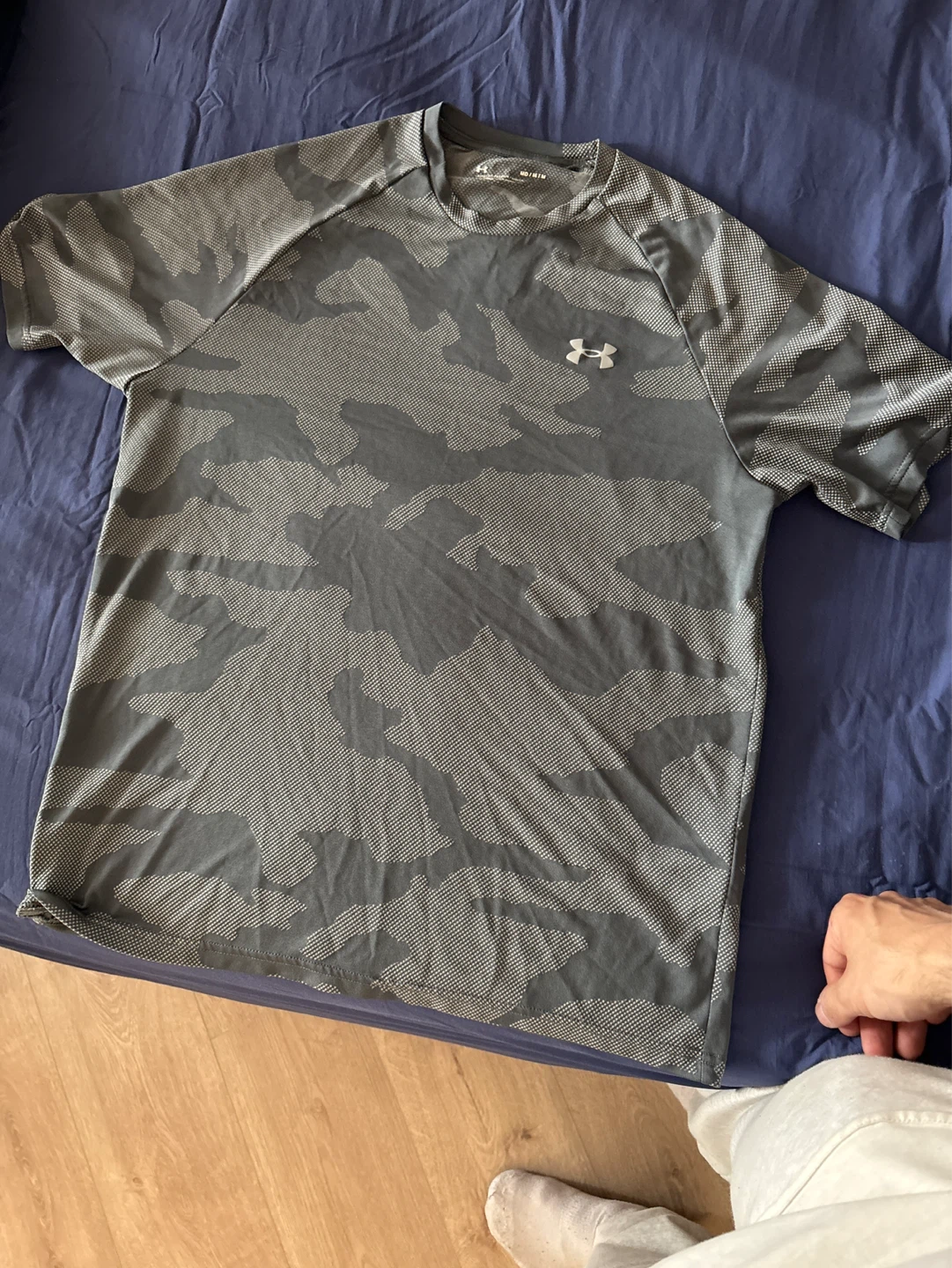 Under Armour Camo T-Shirt - Men's M