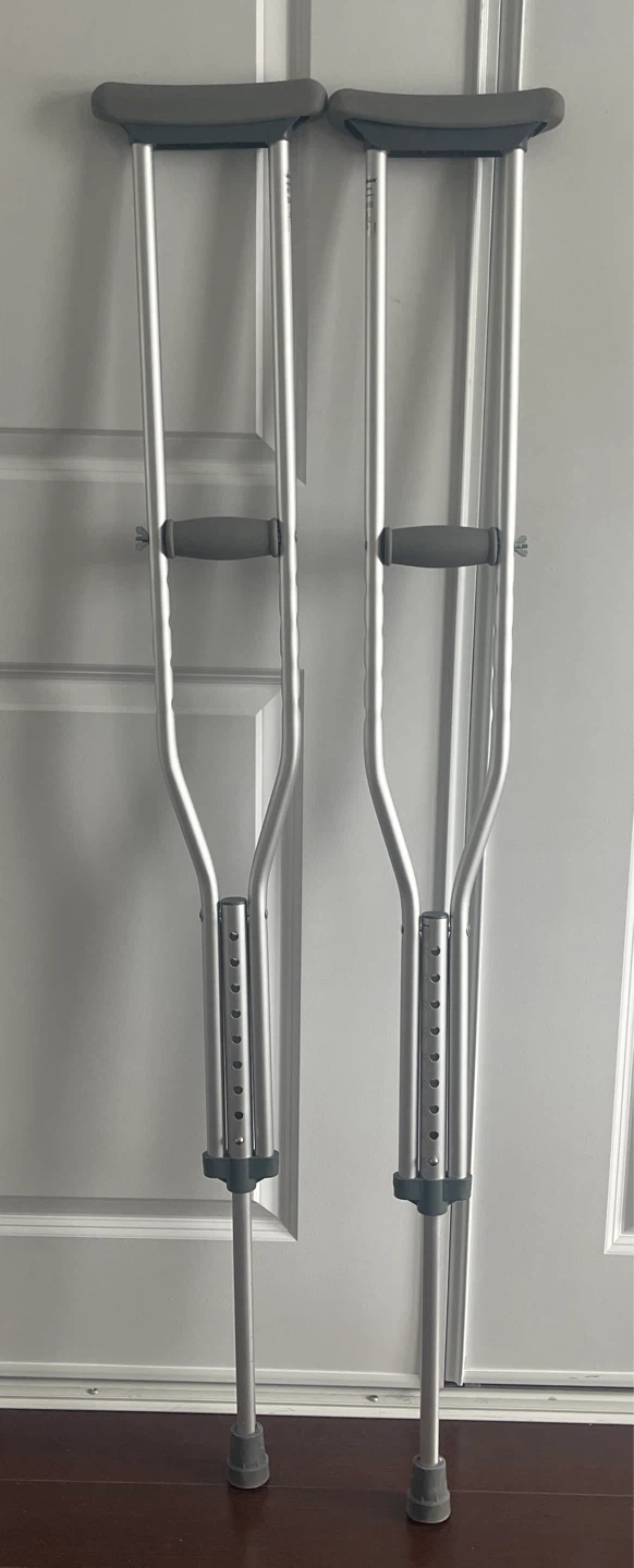 Crutches adjustable from 5’-2” to 5’-10”