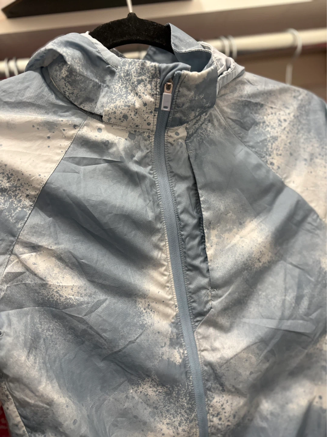 Windbreaker by H&M - 6-8Y - photo 2