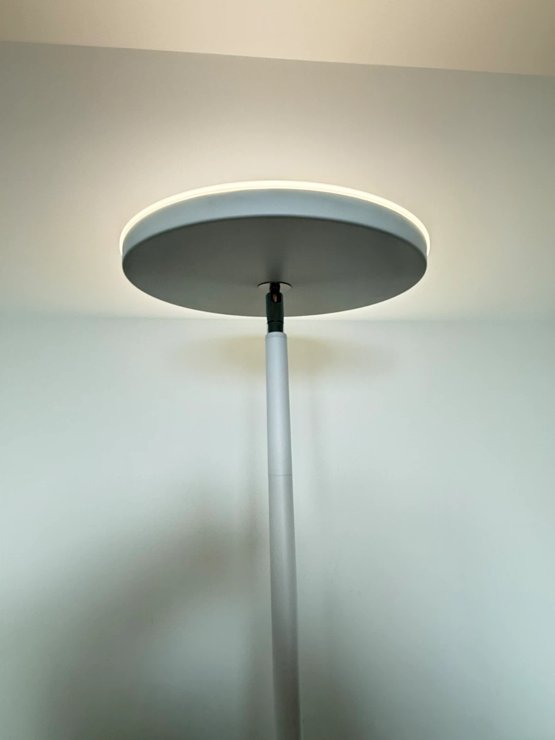 Modern LED Floor Lamp - Adjustable Brightness & Color - photo 3