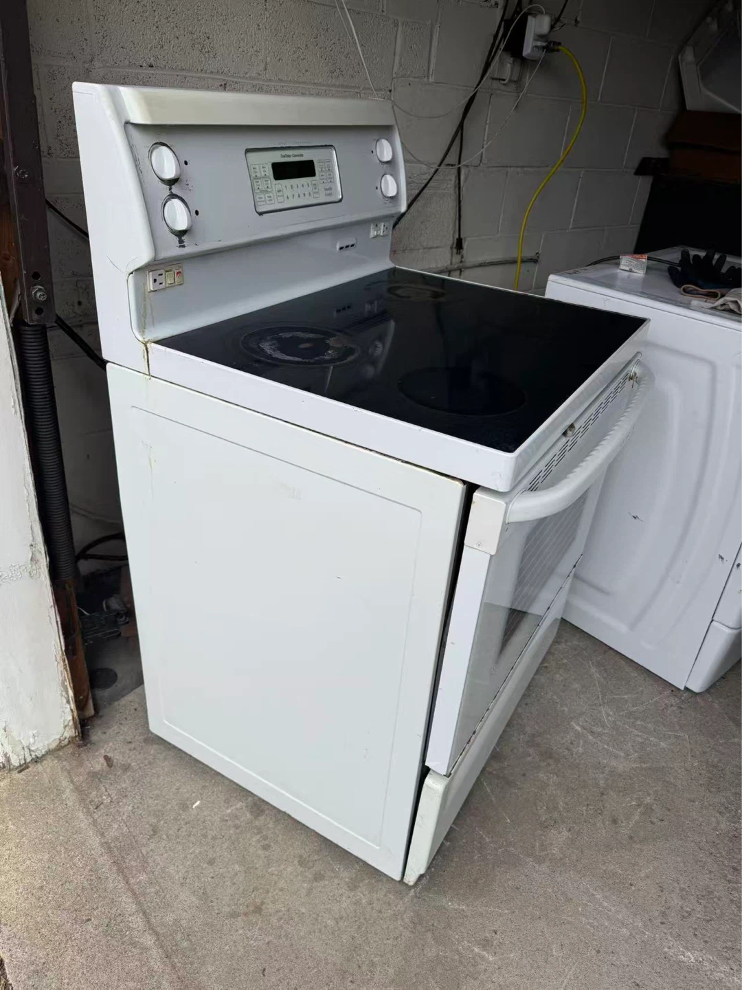 Good condition Camco stove $180 - photo 3