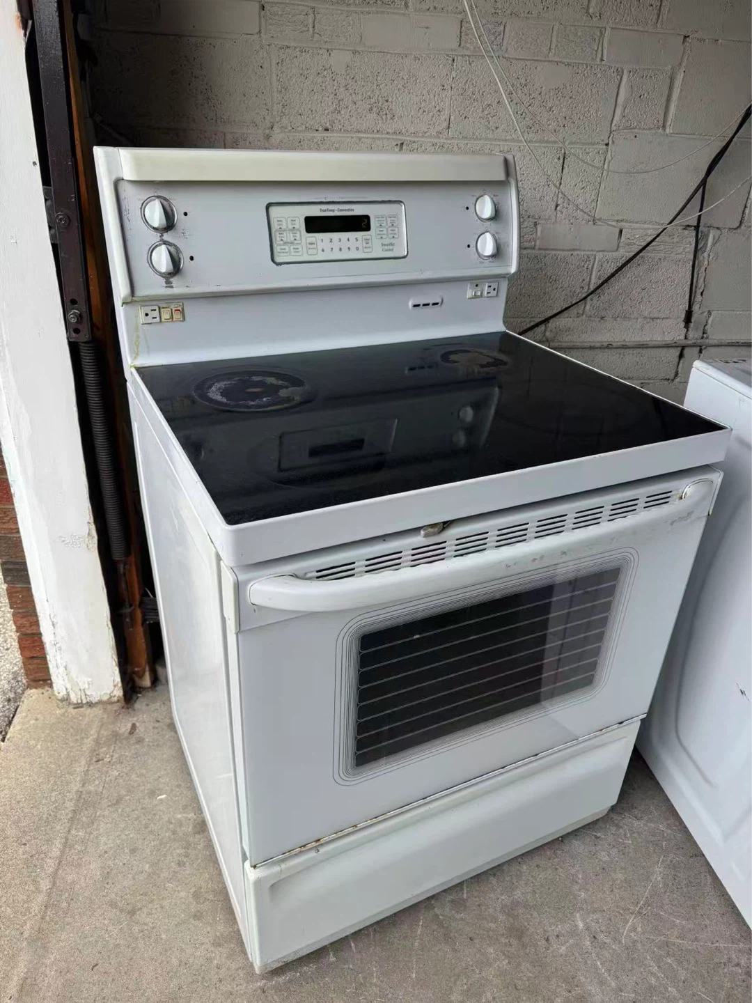 Good condition Camco stove $180 - photo 2