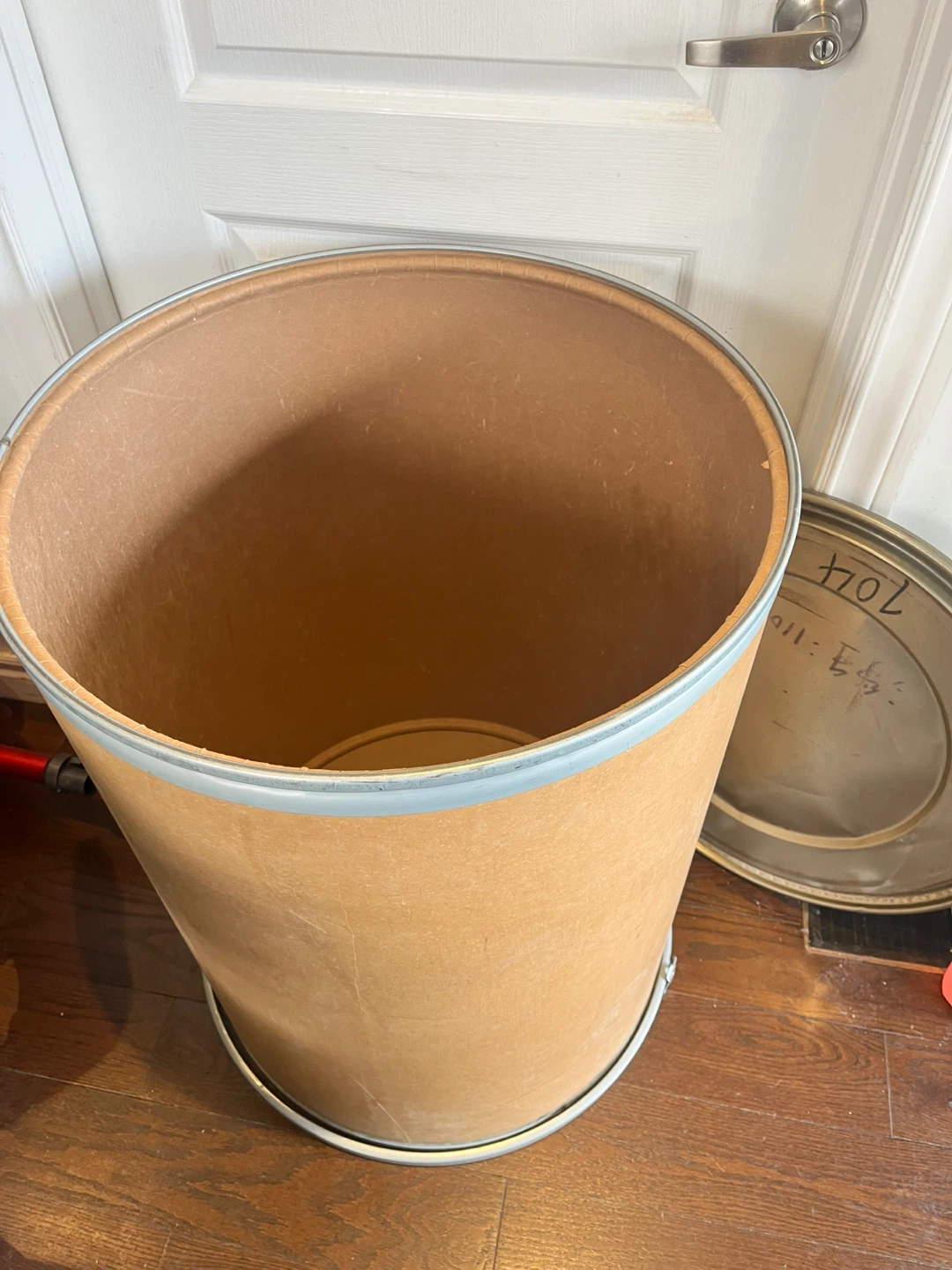 Cardboard Drum with Metal Lid