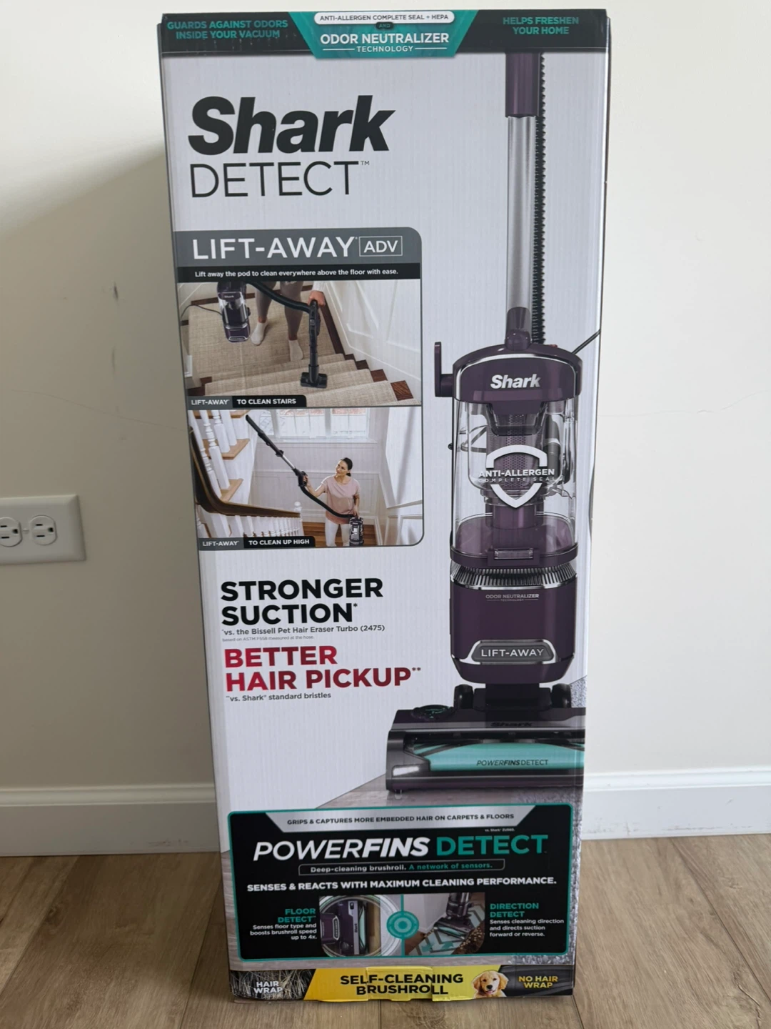 Shark DETECT Powerfins Vacuum Cleaner