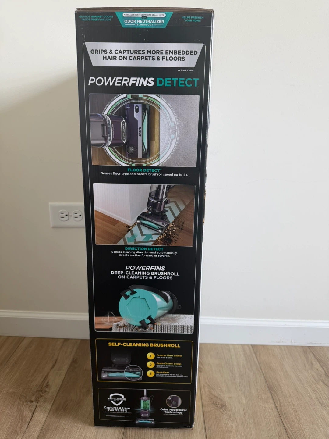 Shark DETECT Powerfins Vacuum Cleaner - photo 3