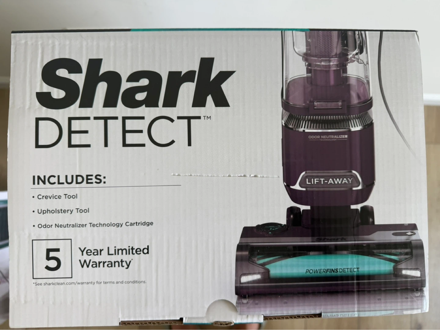 Shark DETECT Powerfins Vacuum Cleaner - photo 4