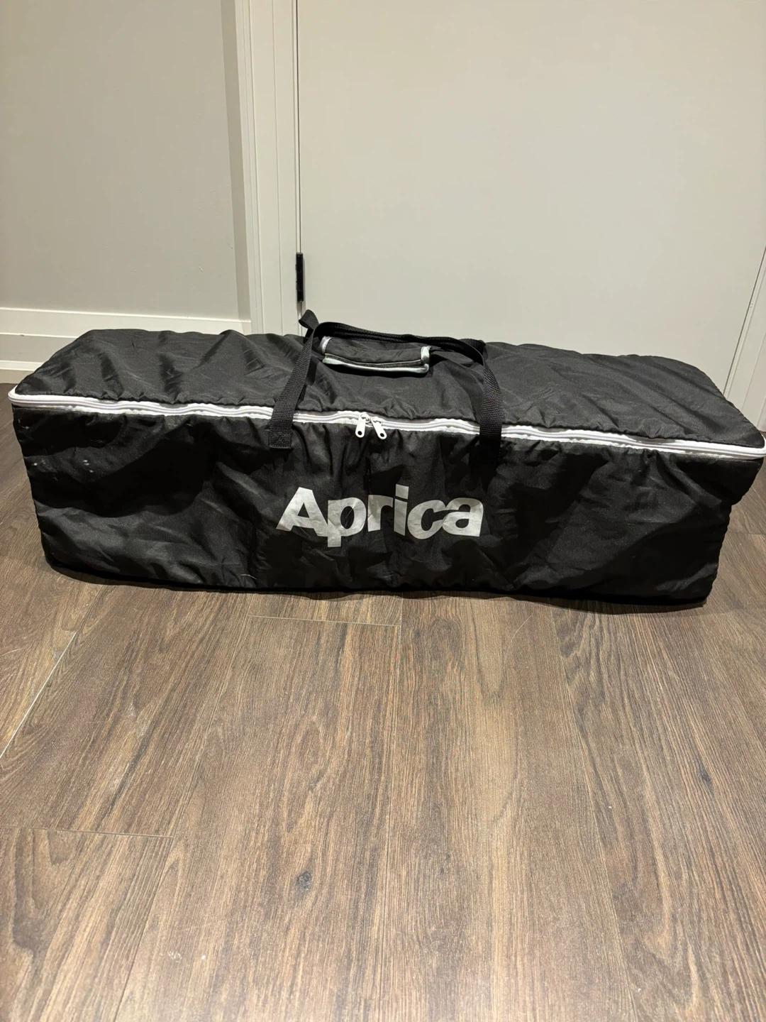 Aprica Haven Playard with bassinet retail $350 design like Nuna - photo 5