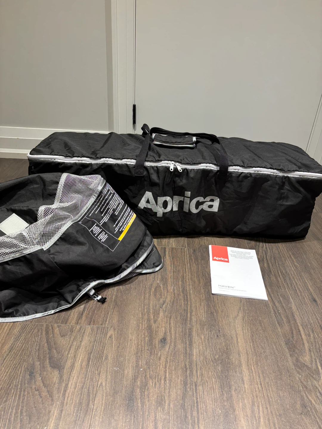 Aprica Haven Playard with bassinet retail $350 design like Nuna - photo 3