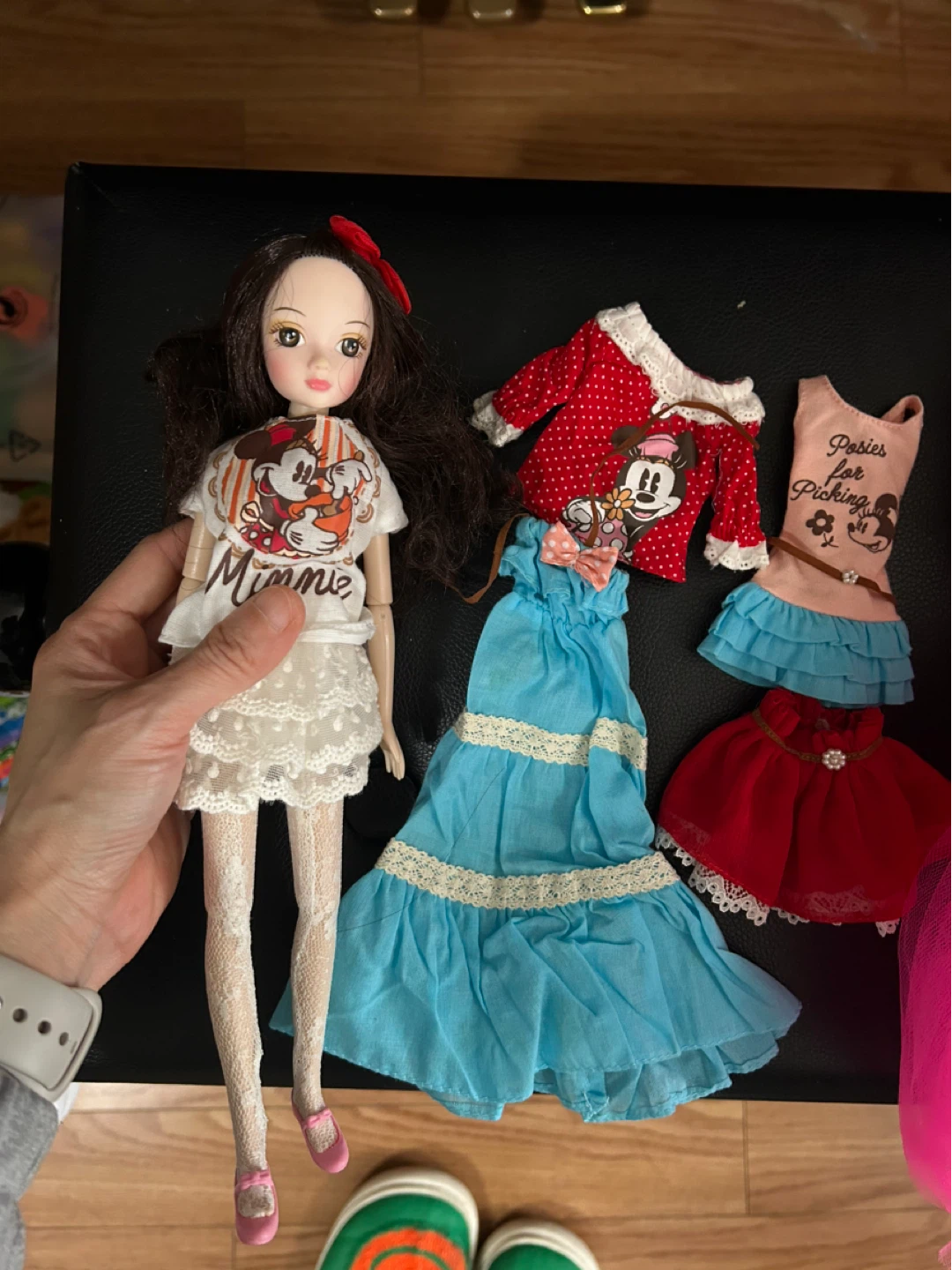 Barbie Doll with Outfits - photo 3
