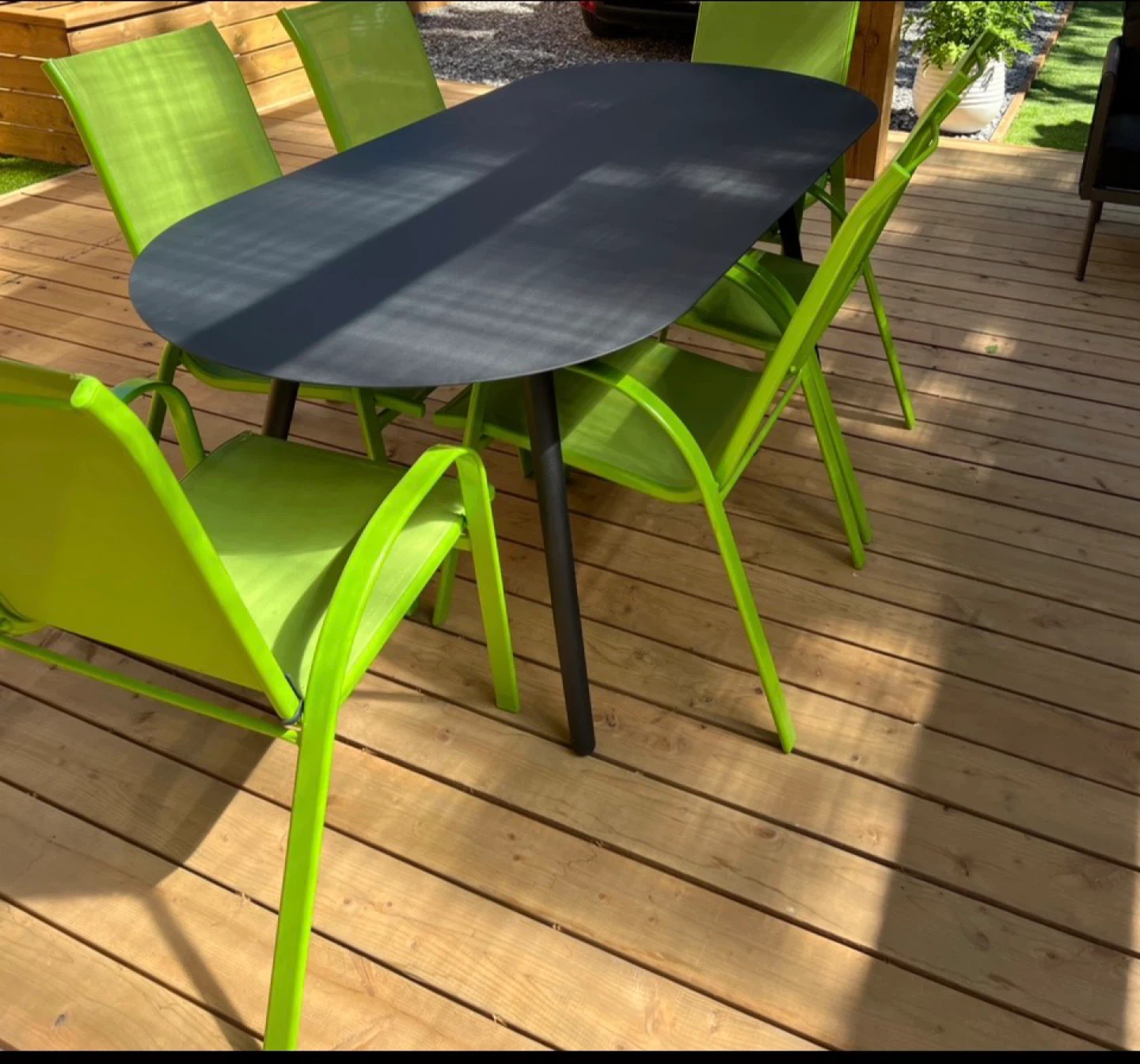 Outdoor patio table
