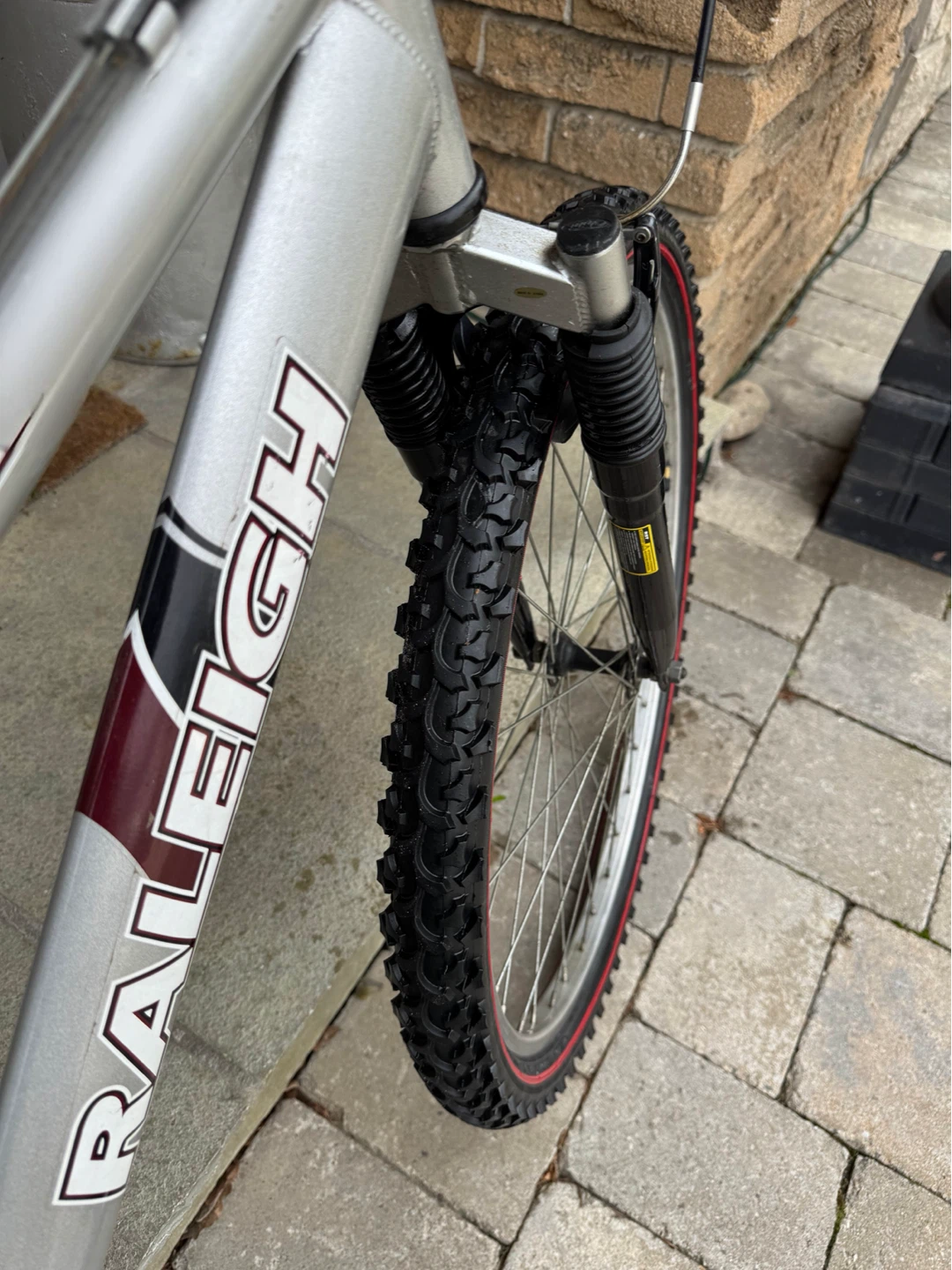 Raleigh 26" with Dual Suspension ,MENS'S MOUNTAIN BIKE - photo 3