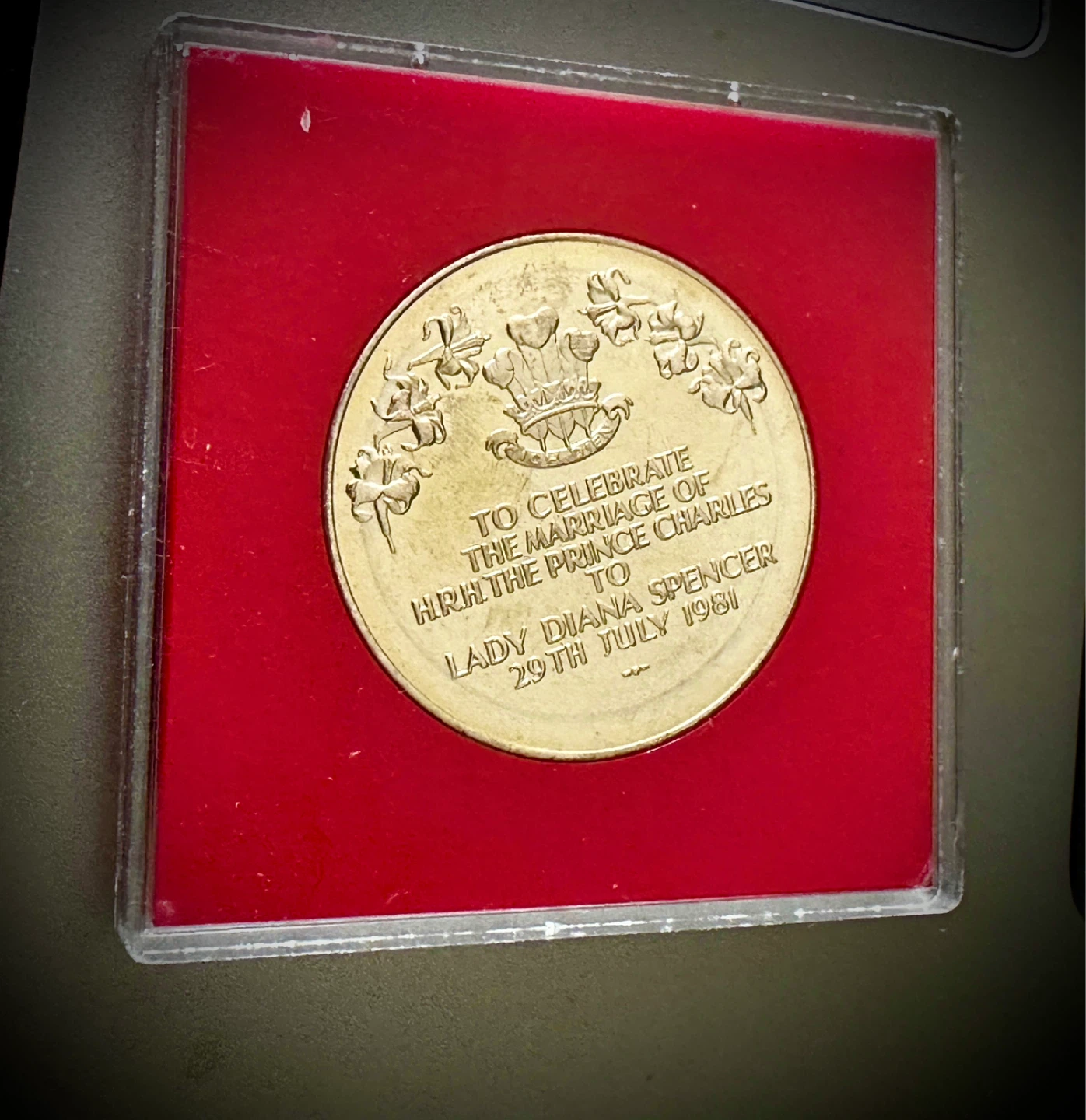 Royal Wedding Souvenir Medal - Prince Charles & Lady Diana - photo 2