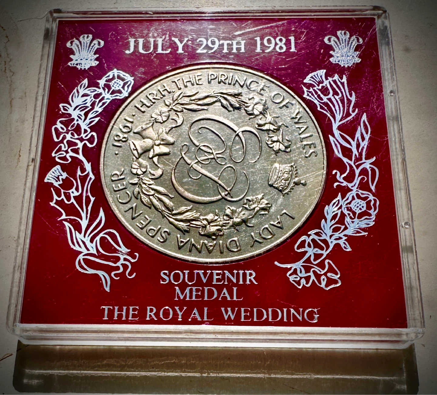 Royal Wedding Souvenir Medal - Prince Charles & Lady Diana - photo 3