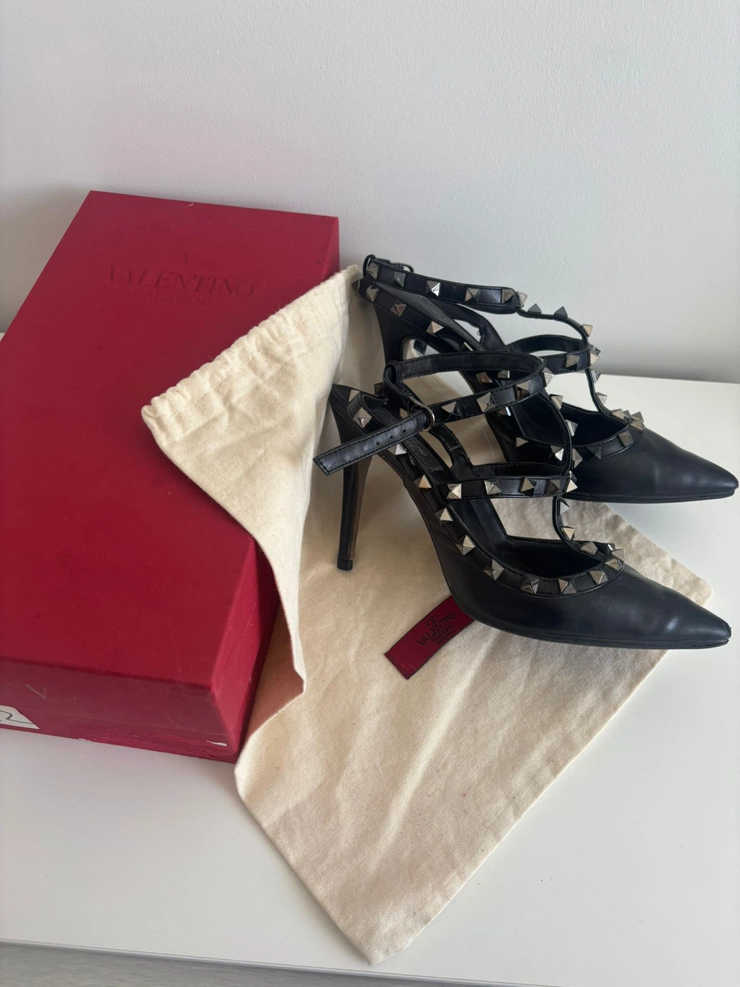 Valentino Garavani Rockstud Black Leather Heels Size 38