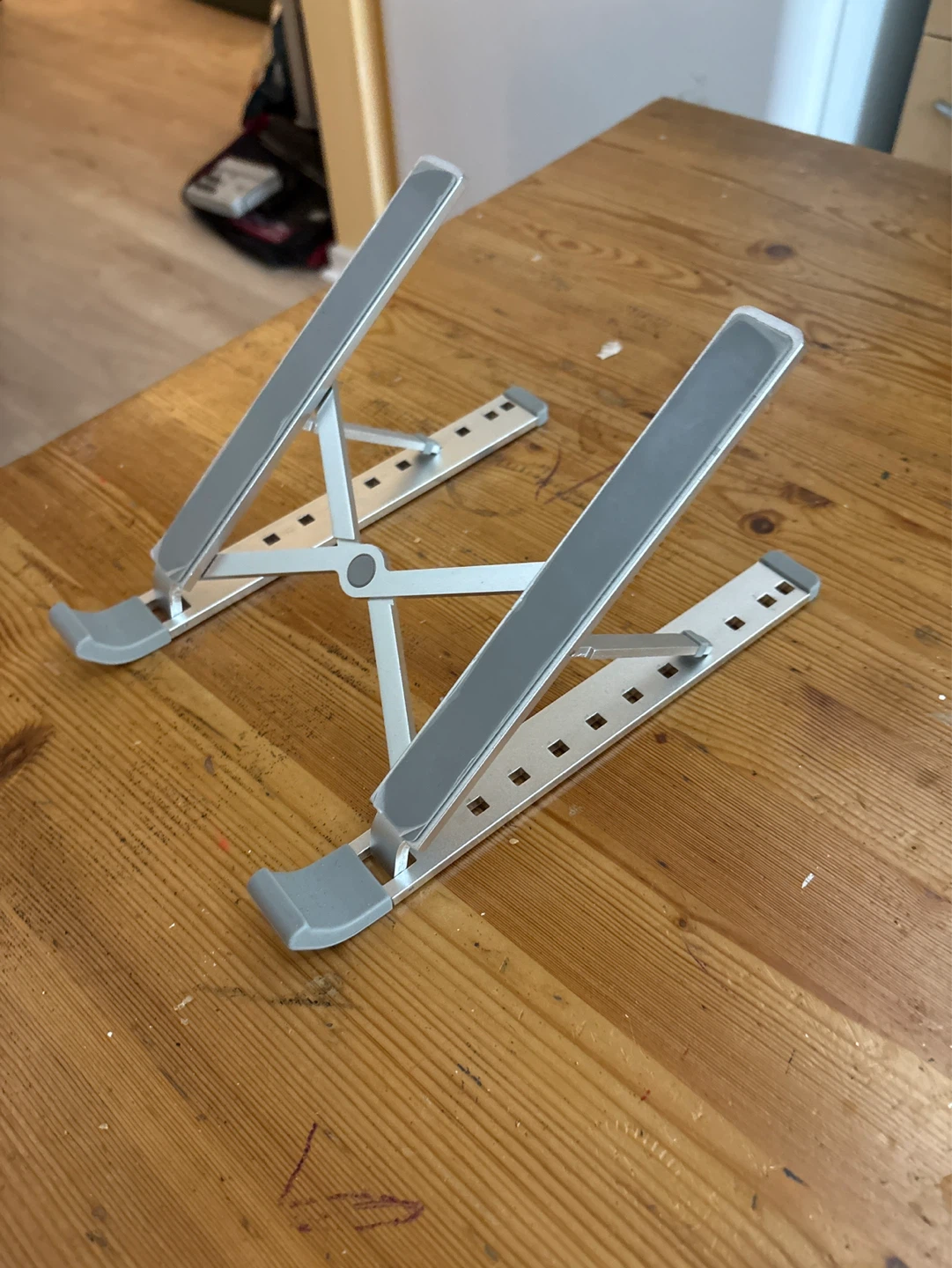 Adjustable Aluminum Laptop Stand
