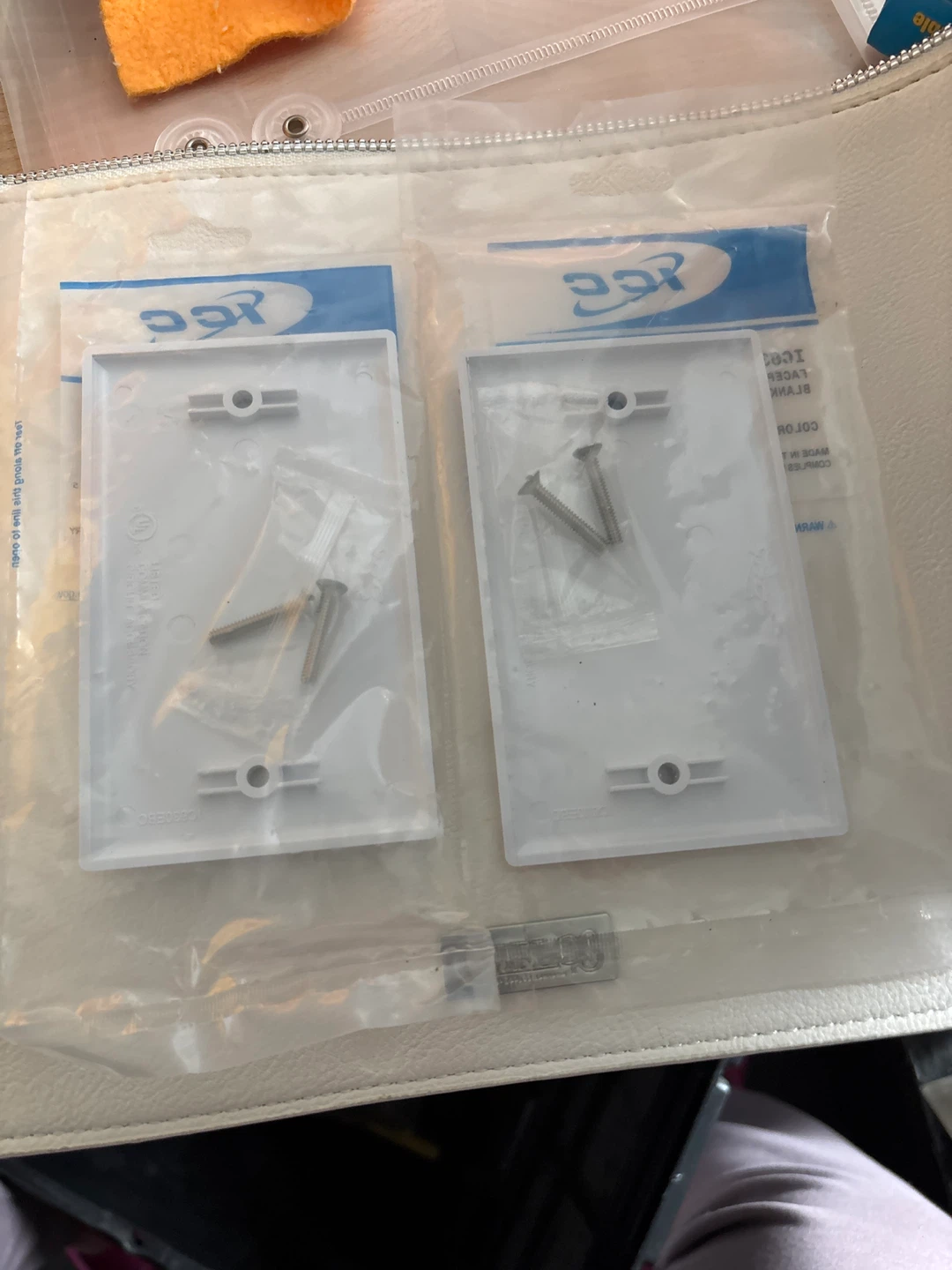 FCC IC630EBOWH Faceplates (2-Pack) - photo 2