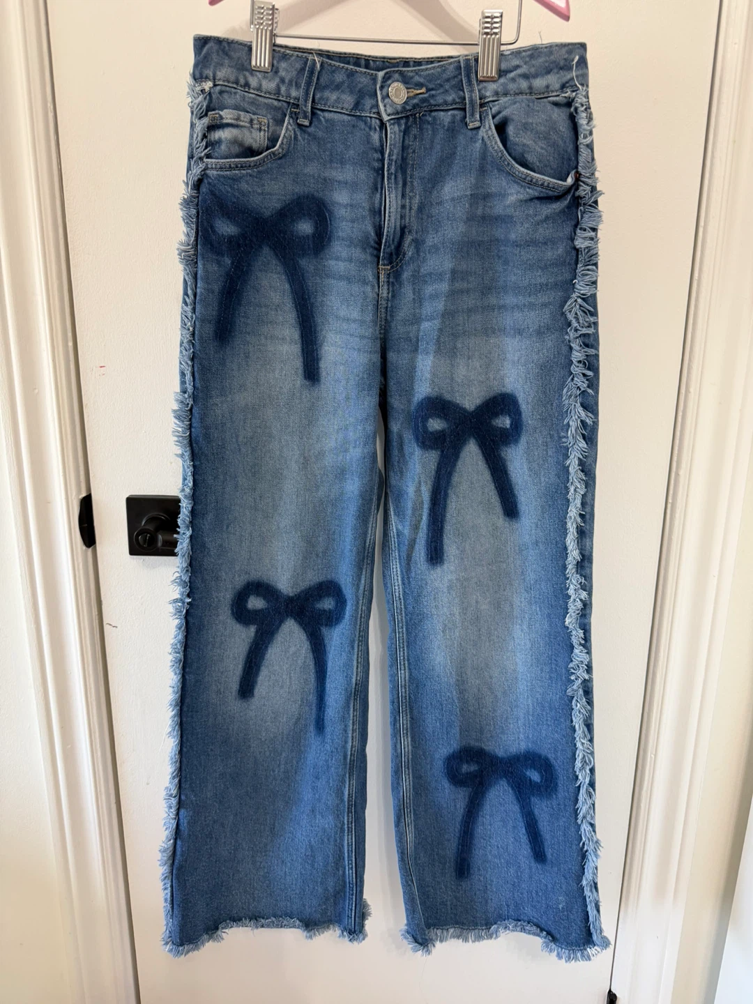 Size 12 Beautiful bow frayed jeans-adjustable waist