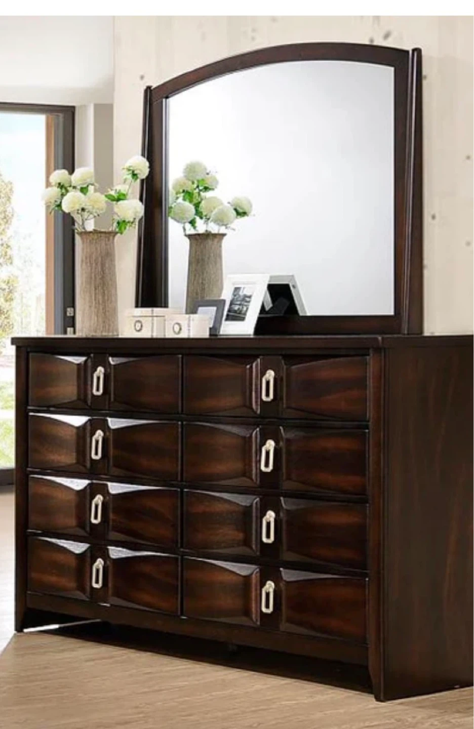 Roxy - 8 Drawer Dresser with Mirror