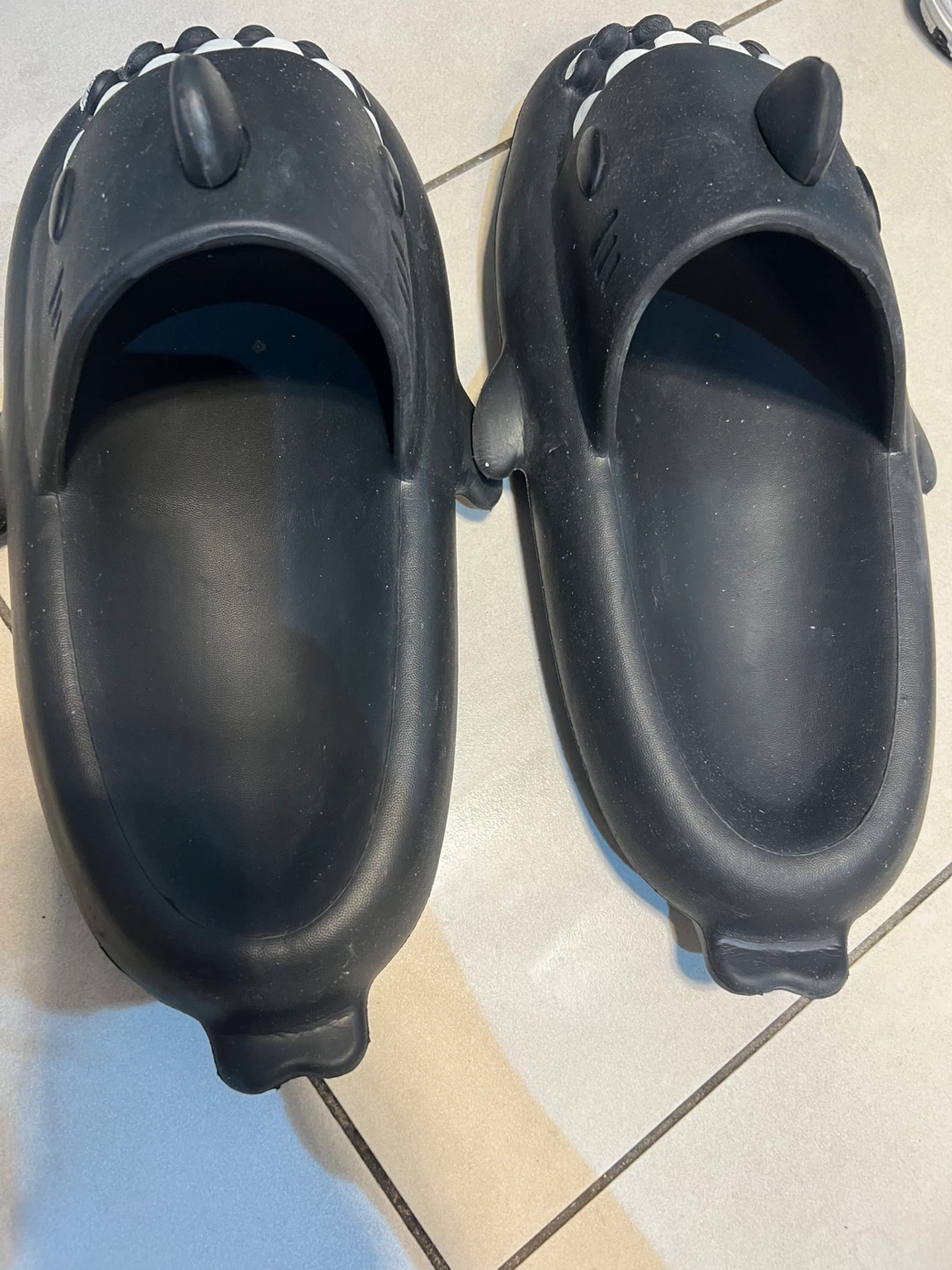 Black Shark Slides - Size 44-45 - photo 2