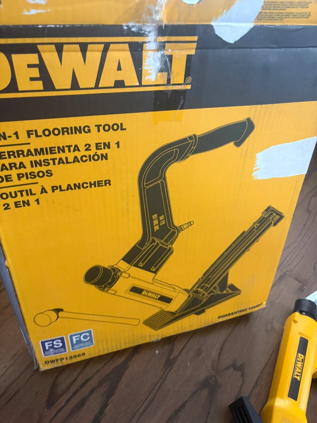 DEWALT 2-in-1 Flooring Tool
